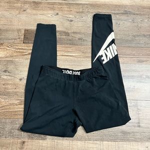 NIKE Leggings